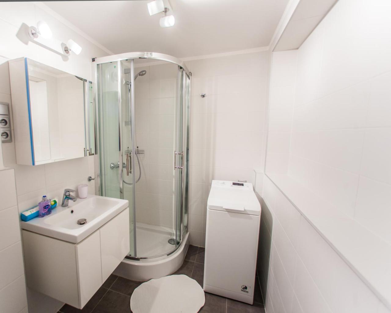 Apartamenty Varsovie Zelazna Exterior photo