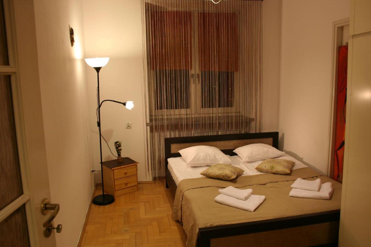 Apartamenty Varsovie Zelazna Exterior photo