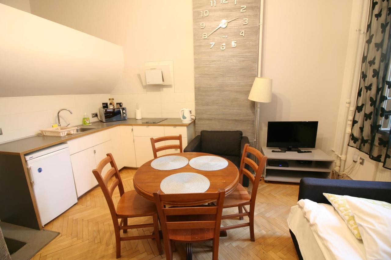 Apartamenty Varsovie Zelazna Exterior photo